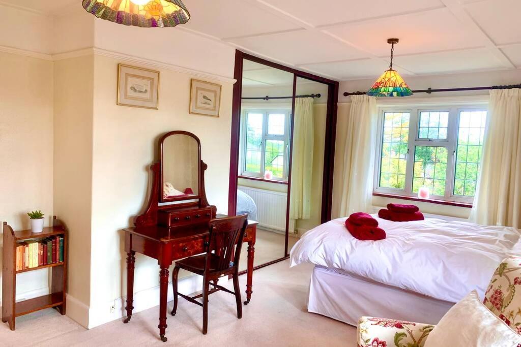 Hectors House Comfortable 4 Bed House In Mature Gardens Yelverton Εξωτερικό φωτογραφία